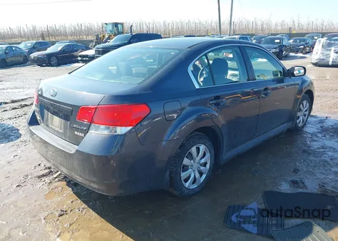 2011 Subaru Legacy 2.5I z USA, uszkodzony, nr VIN 4S3BMBA6XB3233932